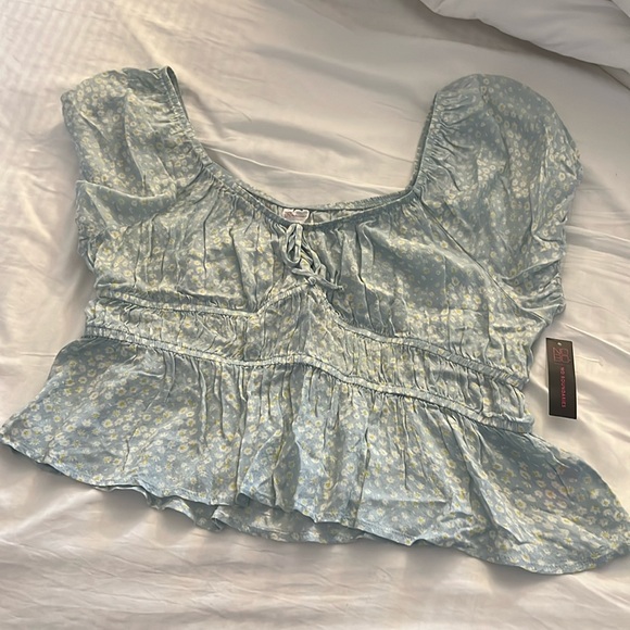 No Boundaries Tops - NWT No Boundaries blouse